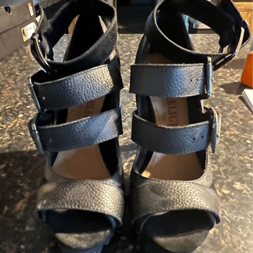 True Religion Platform Heel Black Buckles 8 Leather
